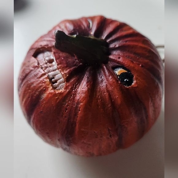 Carved pumpkin ordamnet - Picture 4 of 6